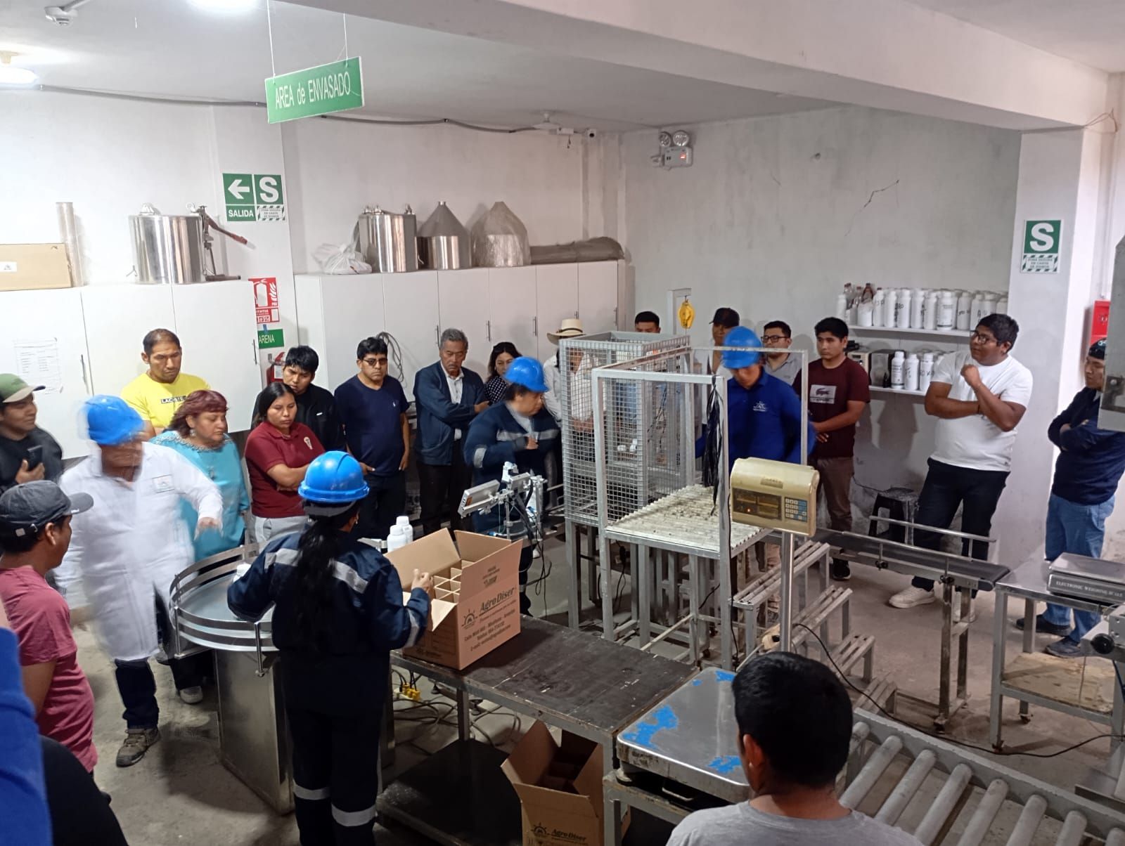 Visita de agricultores a la planta de Agrodiser